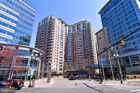 851 N Glebe Road Unit 1516, Arlington, VA MLS: VAAR2079672