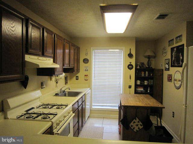 VININGS - Residential Lease