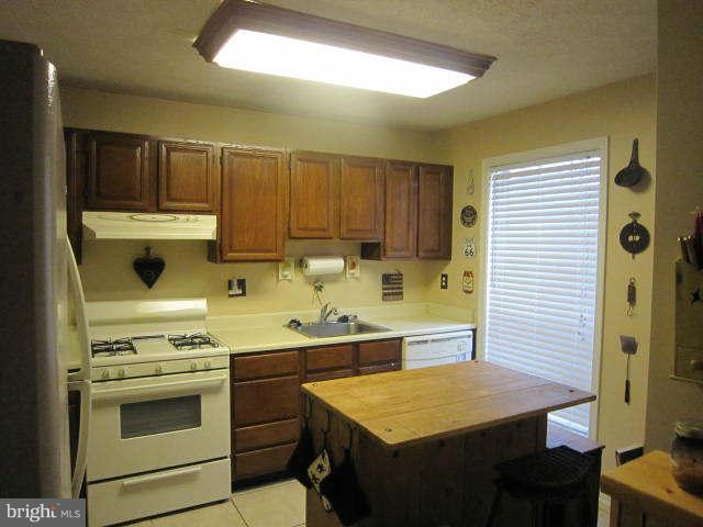 VININGS - Residential Lease