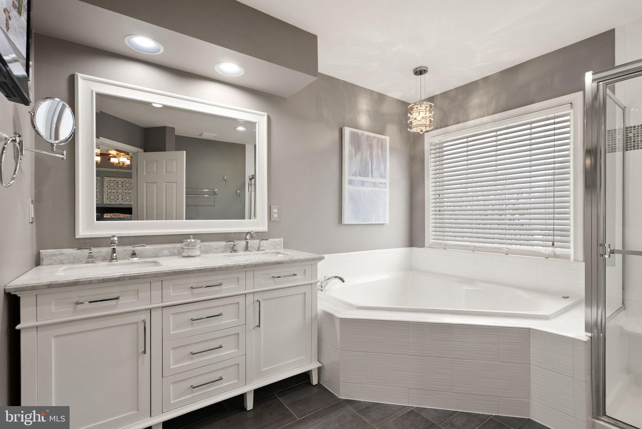 BELMONT GREENE - Residential