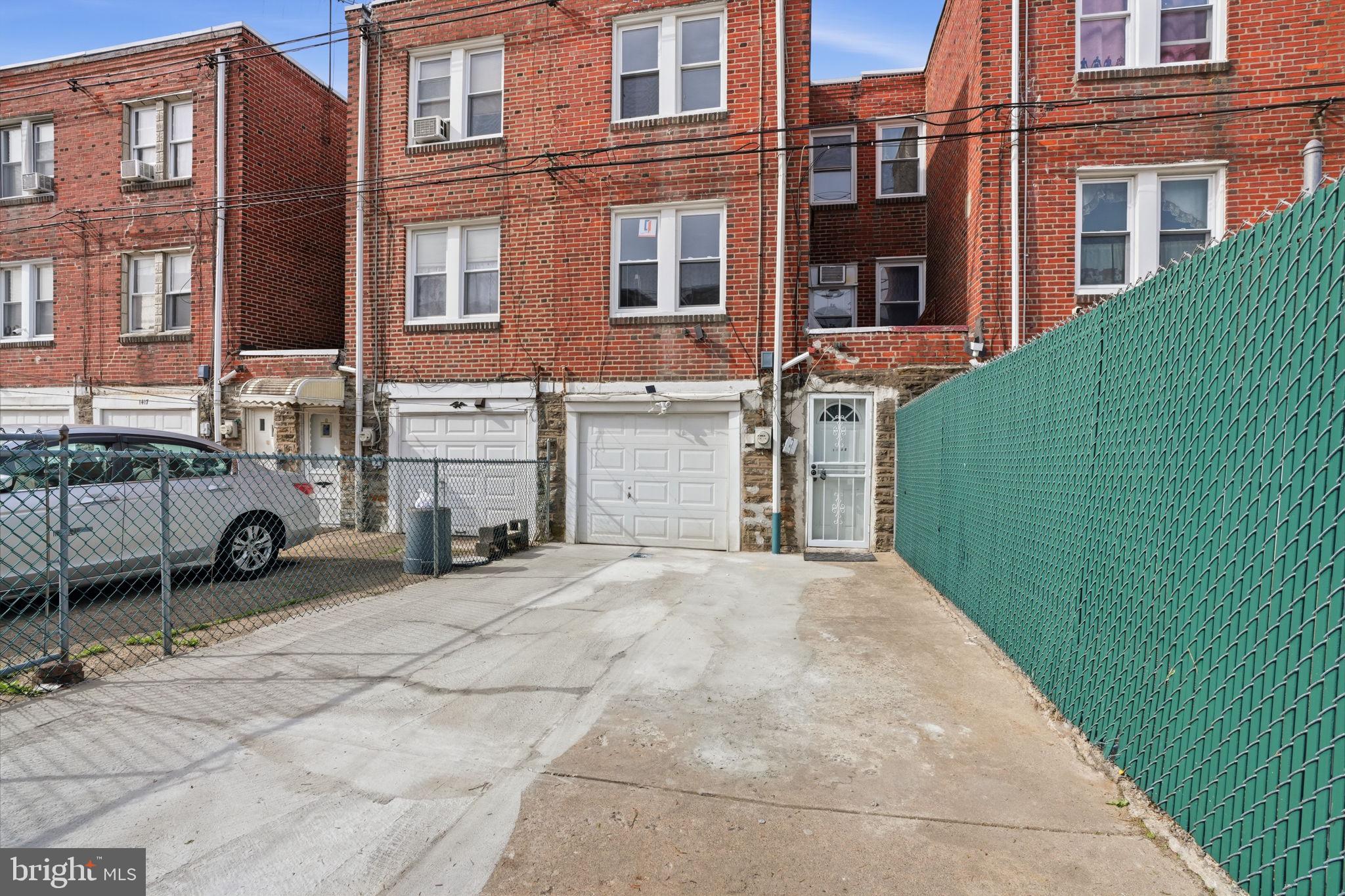CASTOR GARDENS - Residential