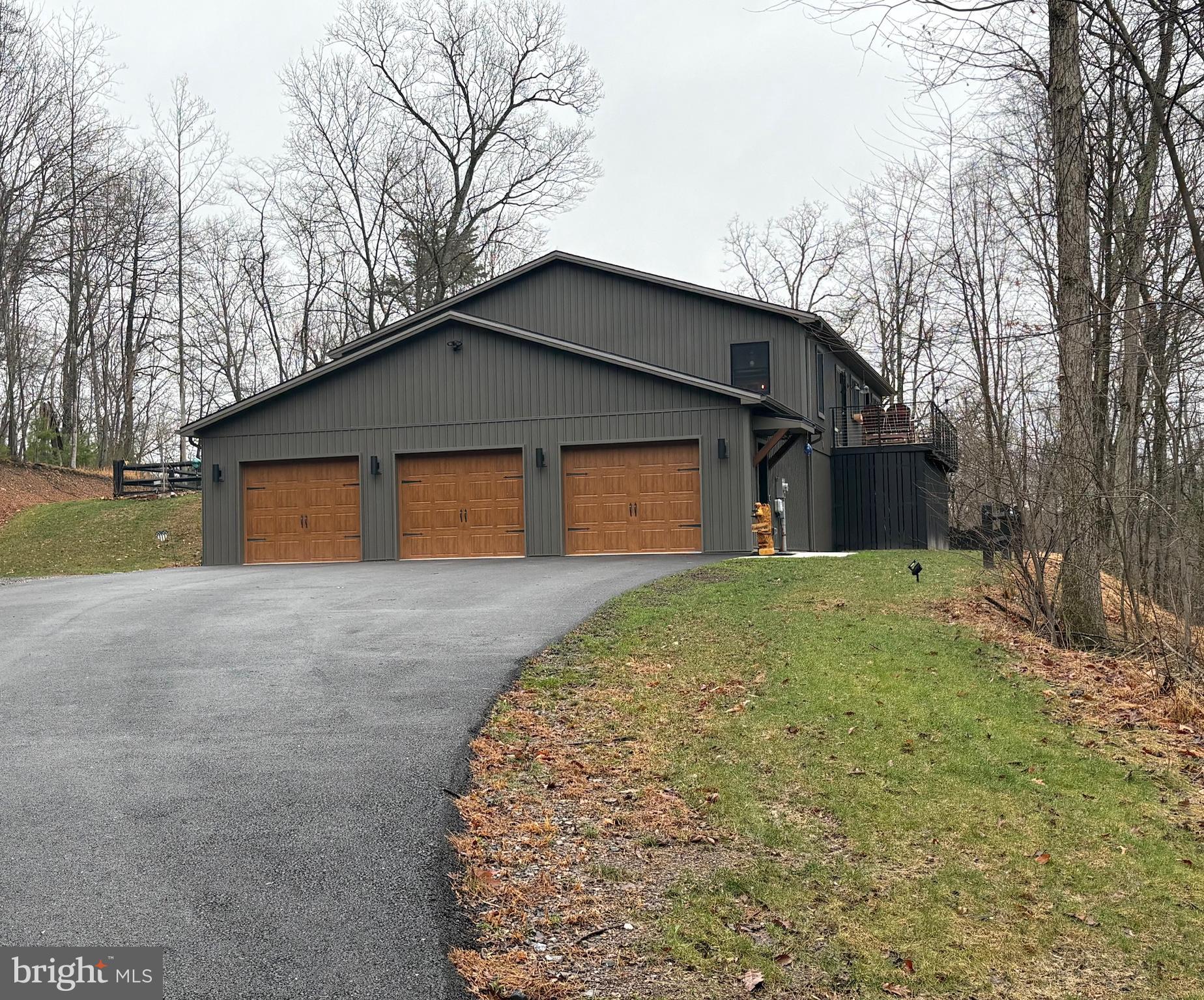 STONECREST MANOR - Residential