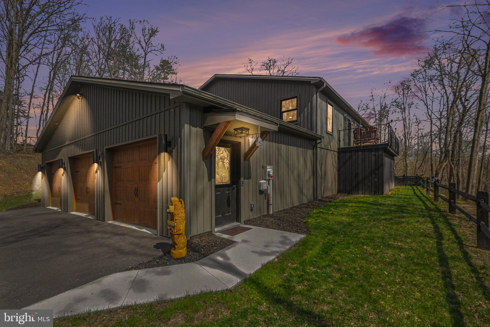 STONECREST MANOR - Residential