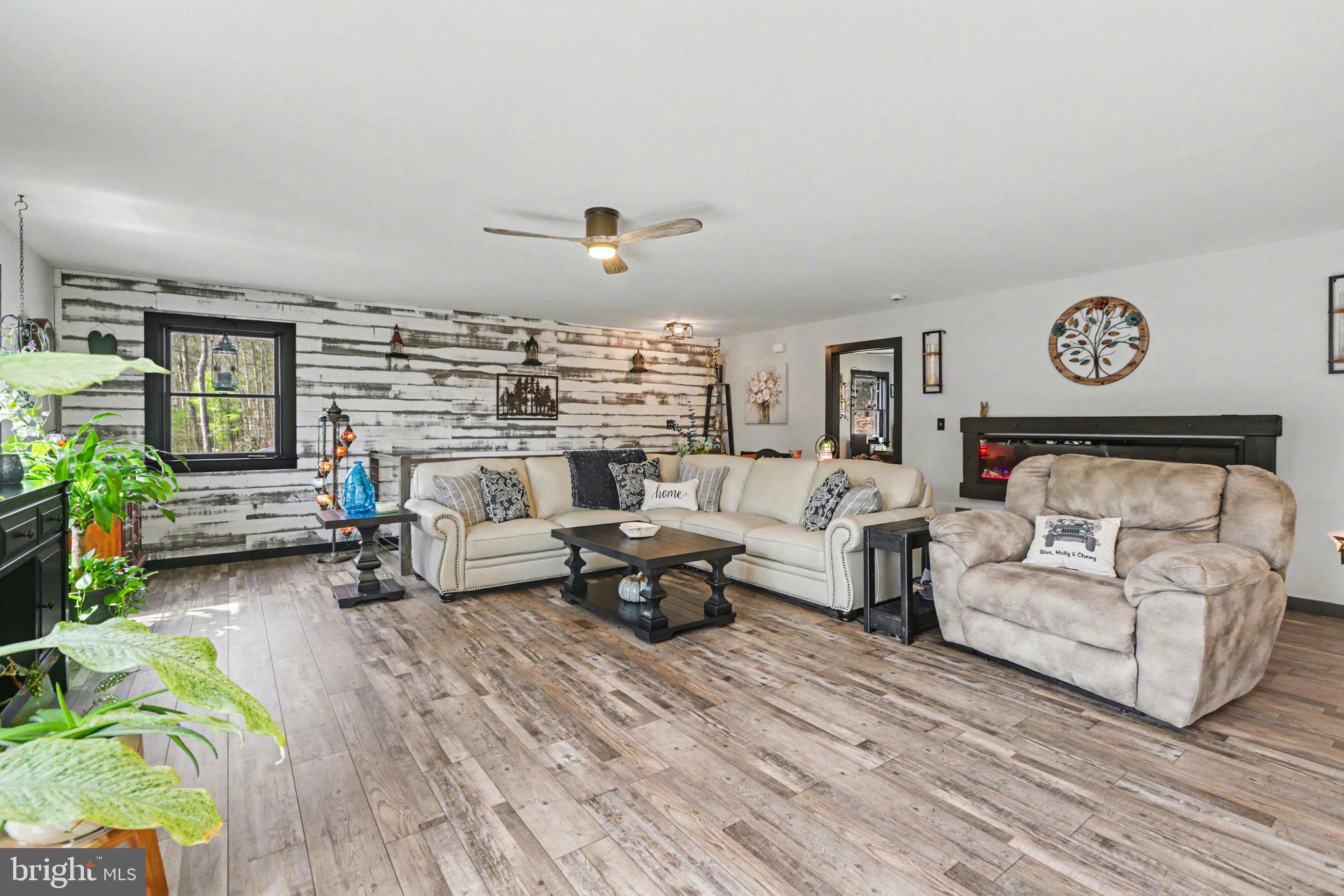 STONECREST MANOR - Residential