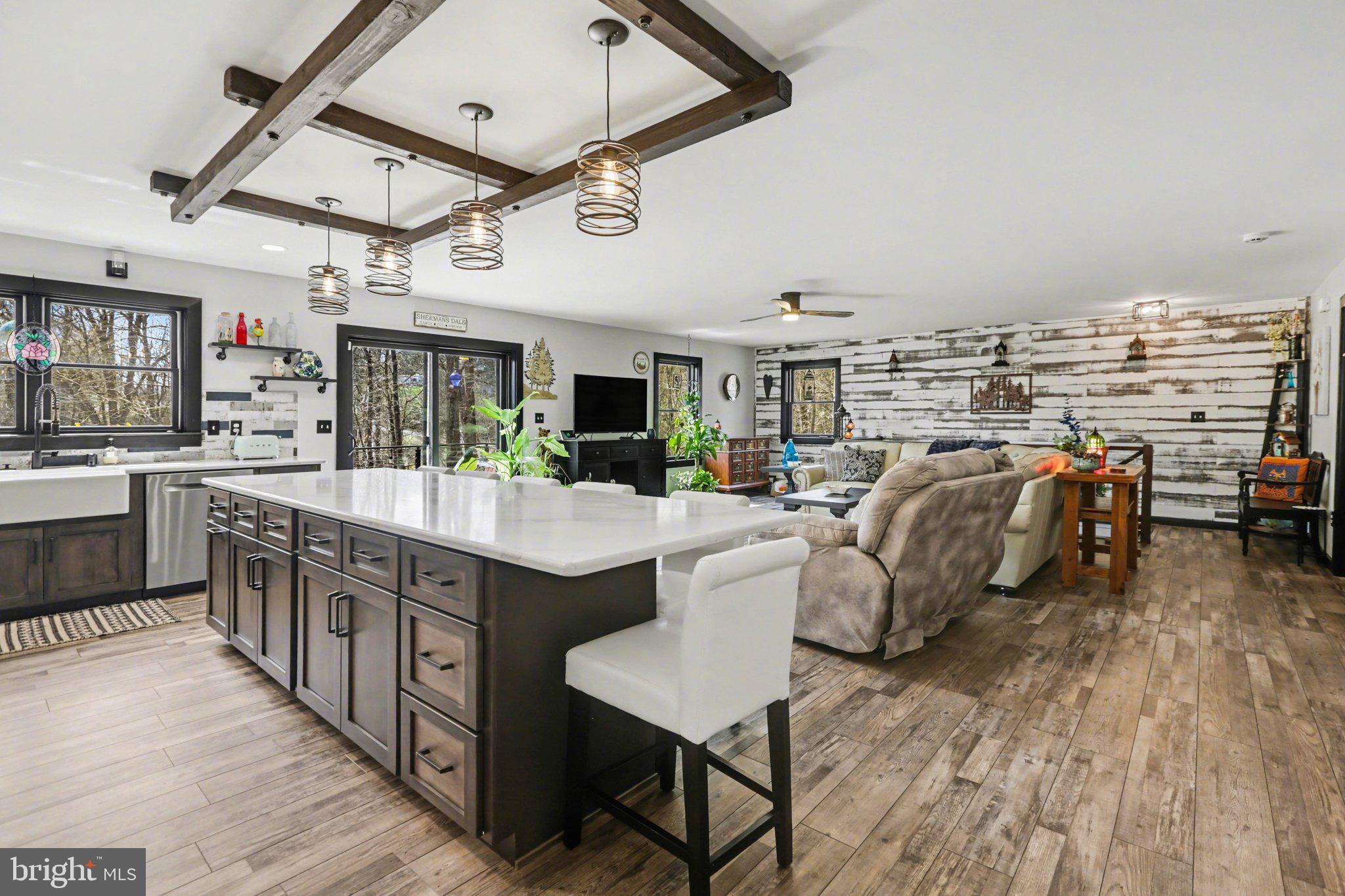 STONECREST MANOR - Residential