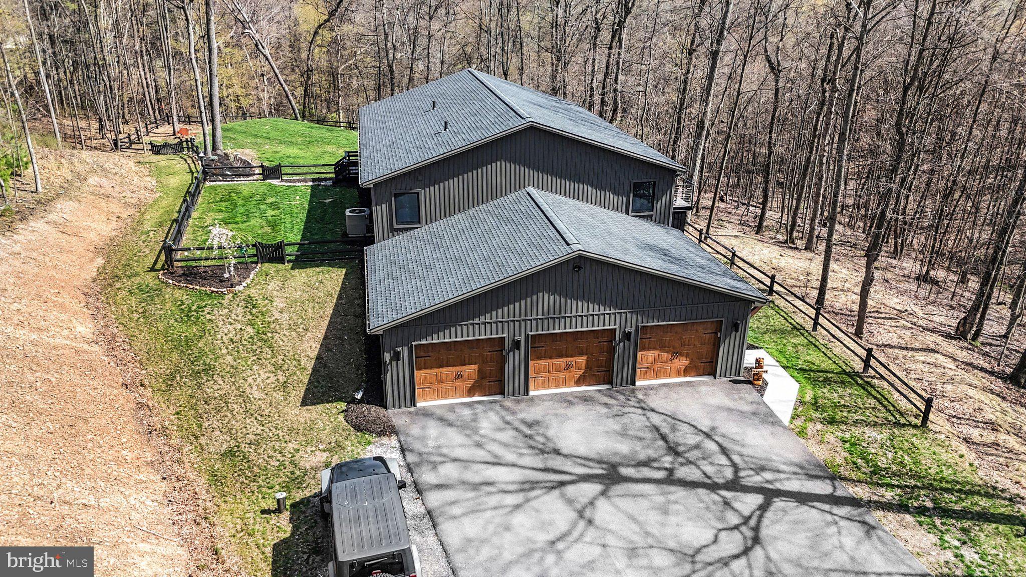 STONECREST MANOR - Residential