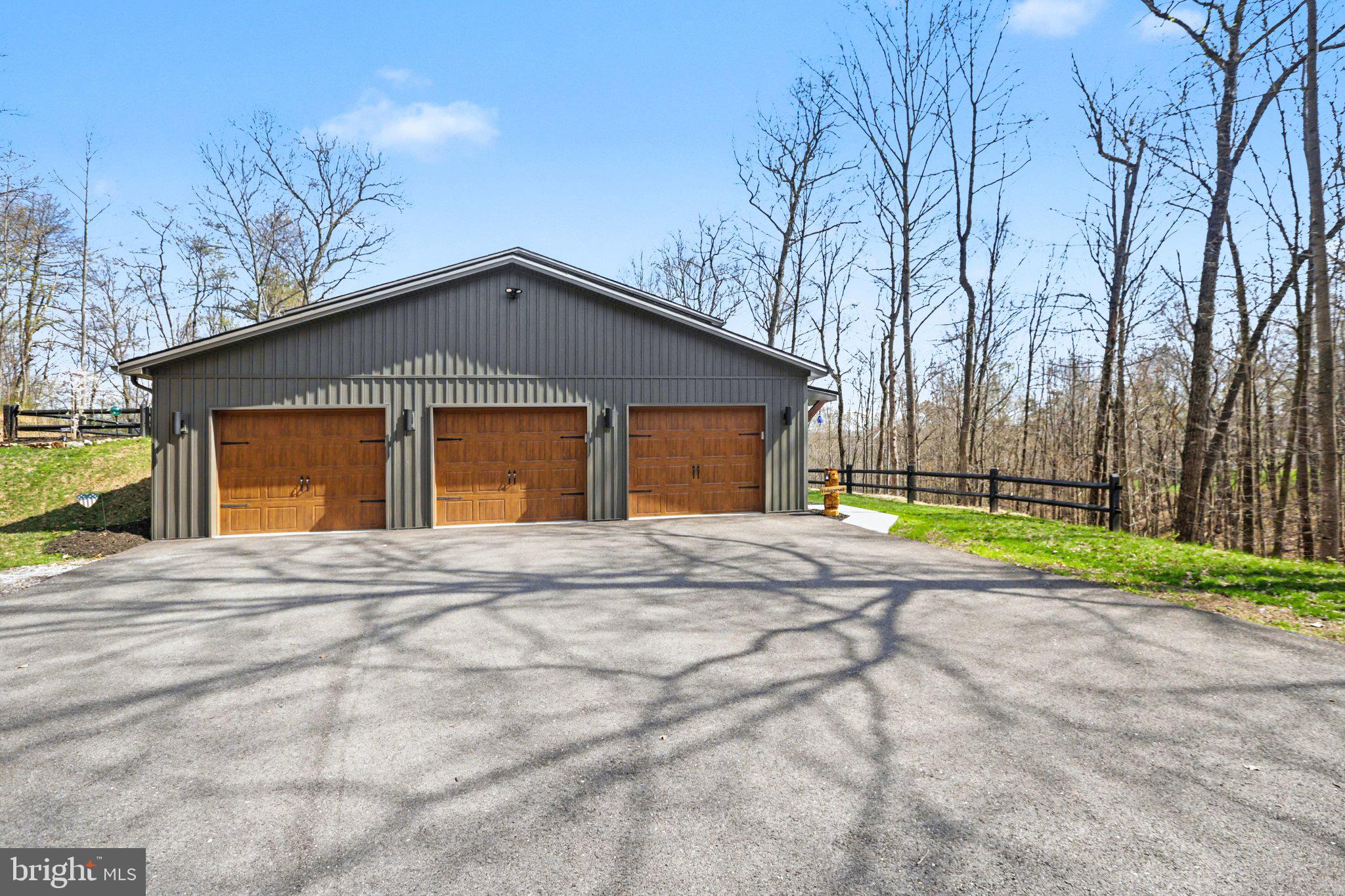 STONECREST MANOR - Residential