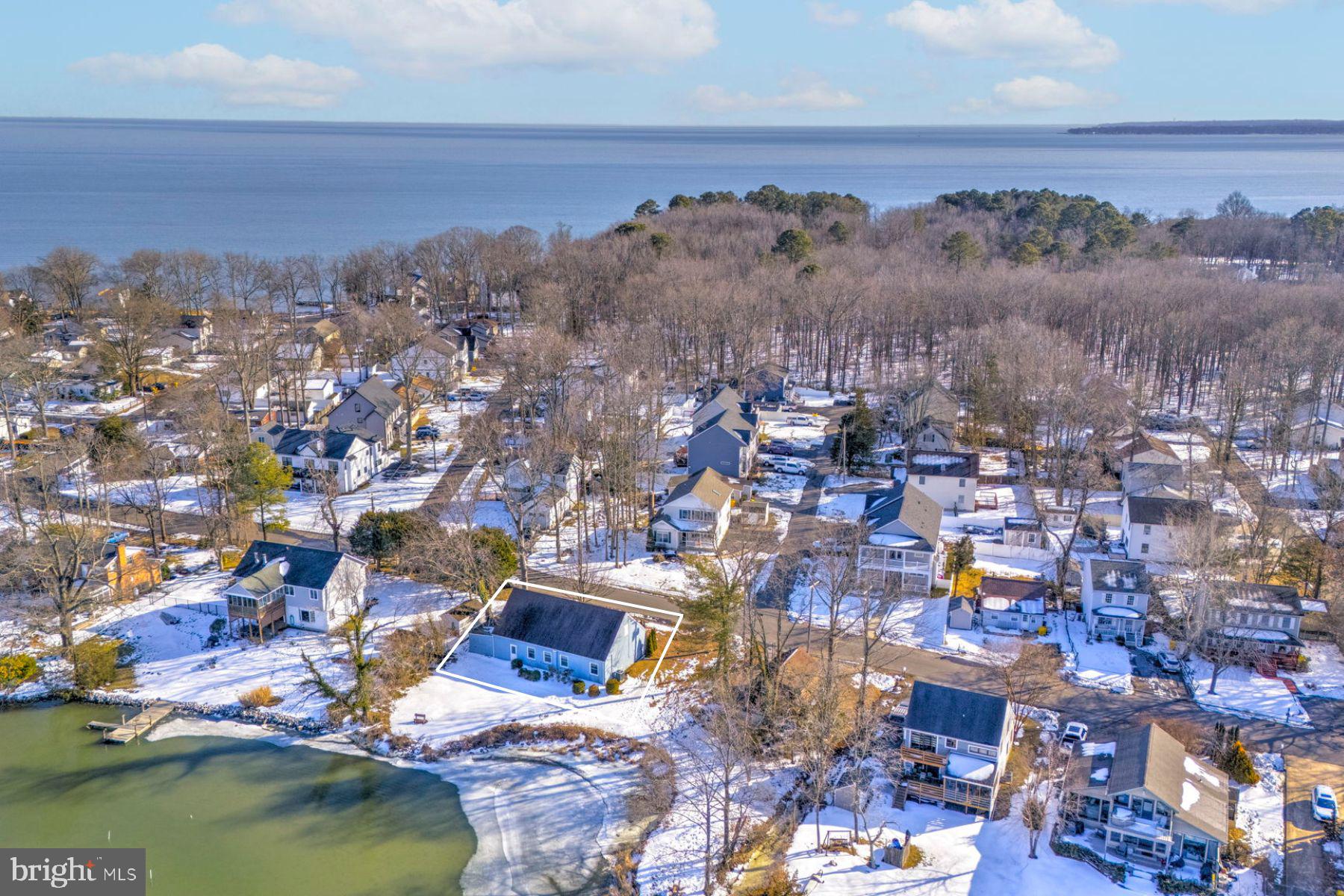 DEALE BEACH - Residential