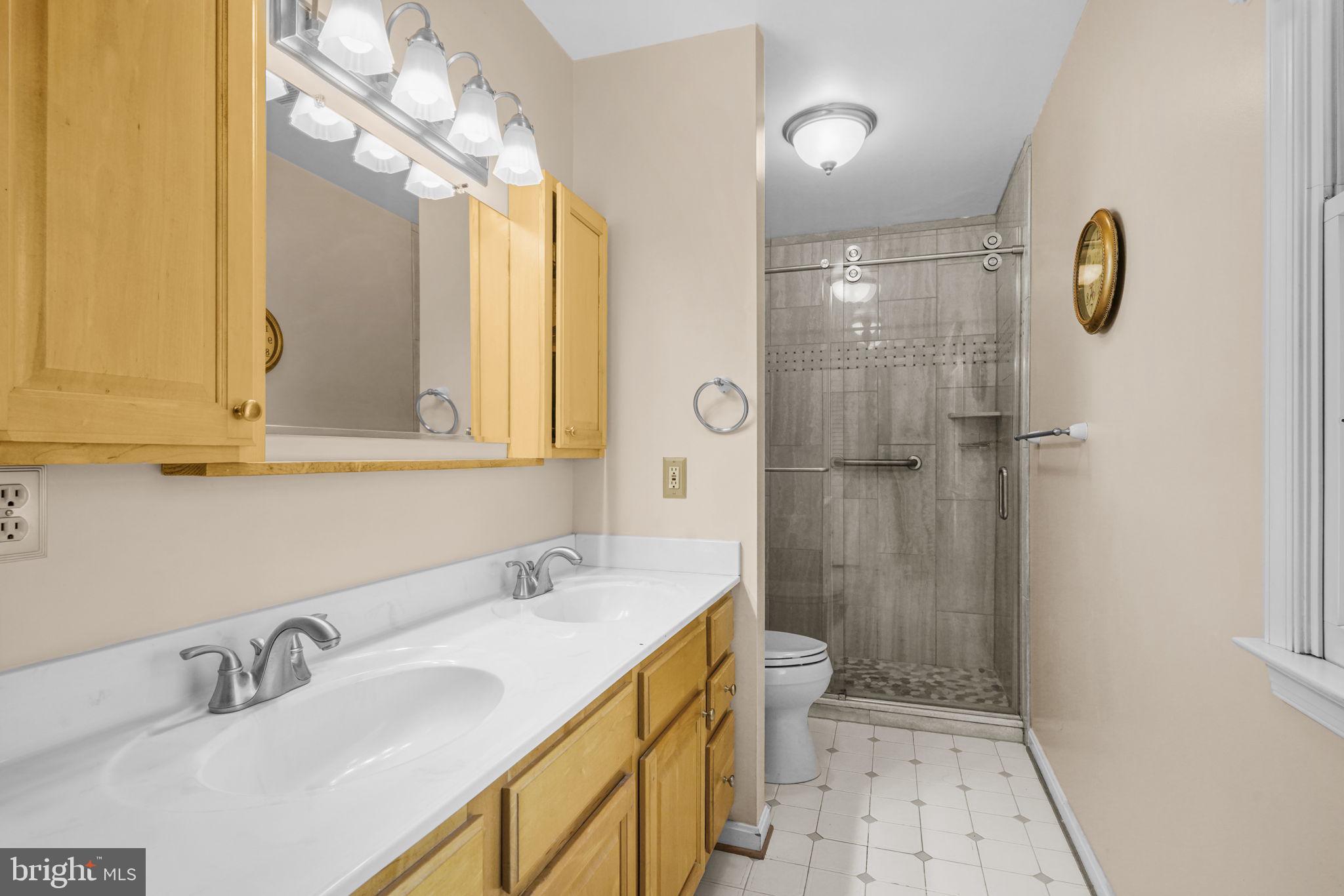 DEALE BEACH - Residential