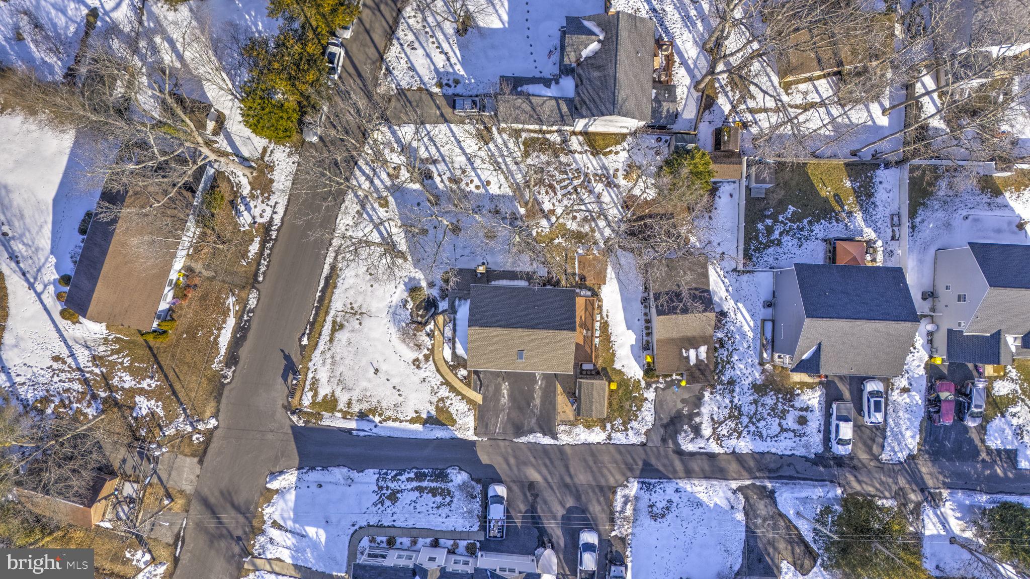 DEALE BEACH - Residential