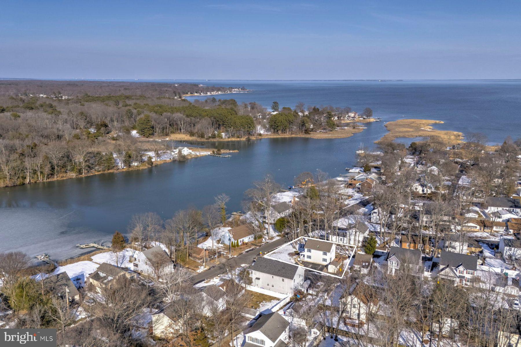 DEALE BEACH - Residential