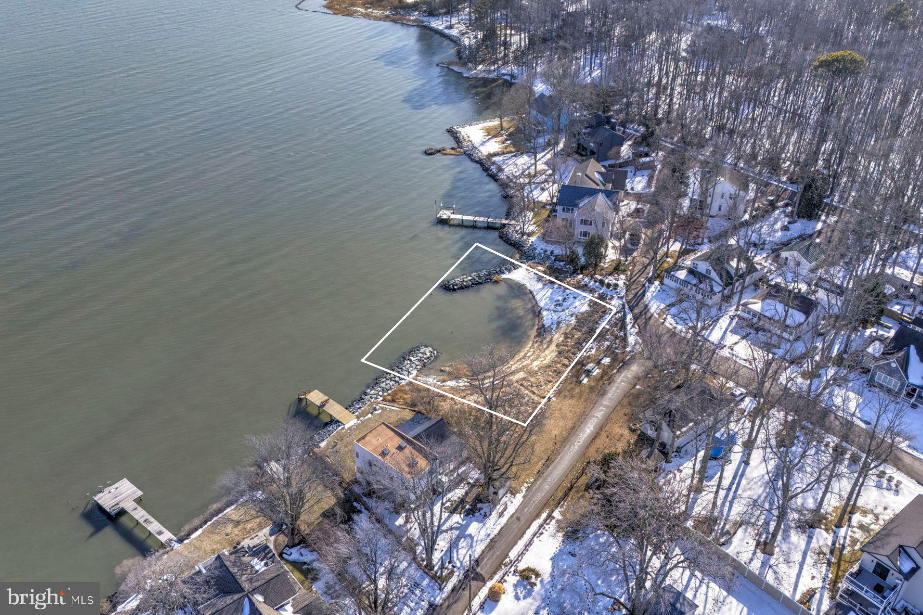 DEALE BEACH - Residential