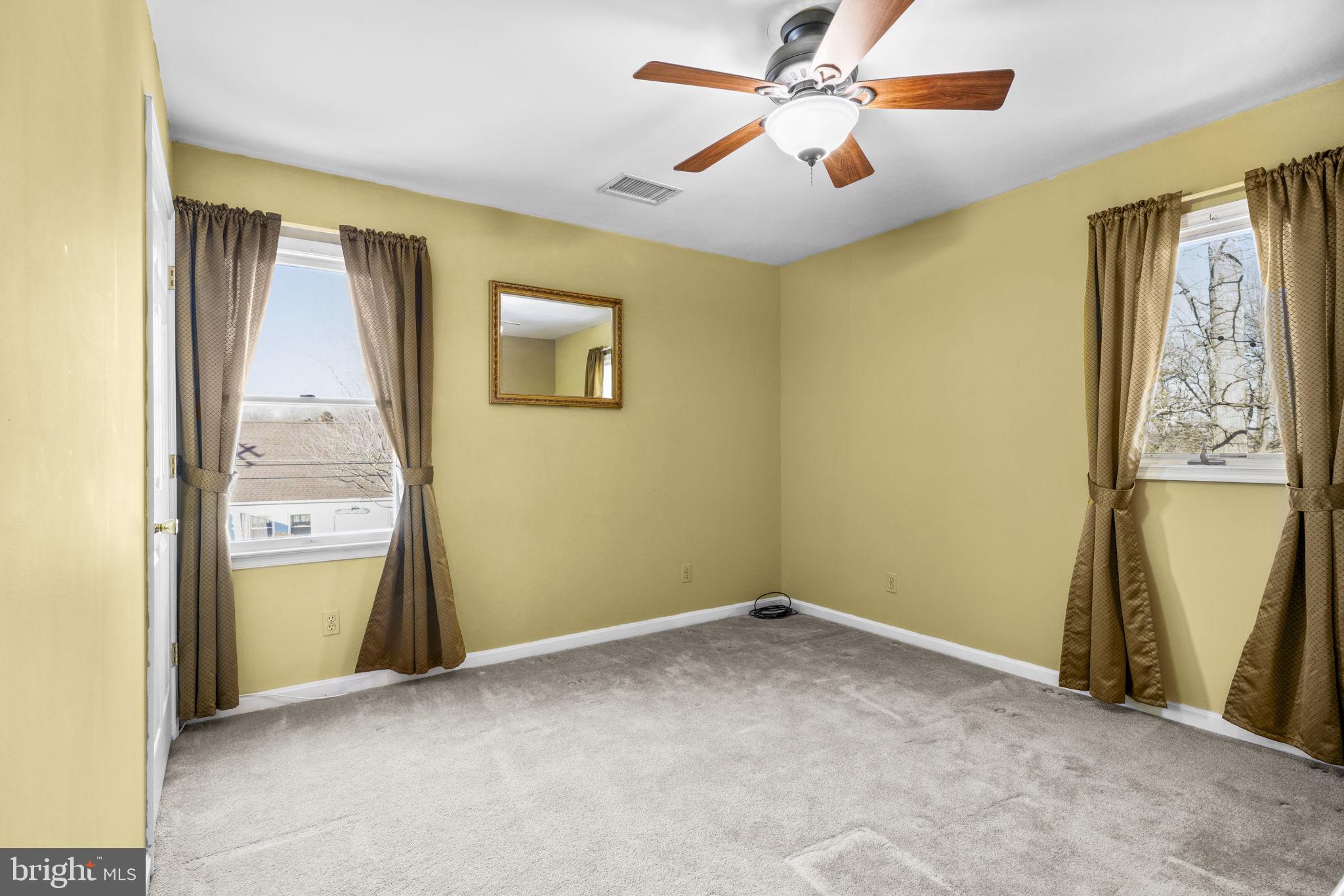 DEALE BEACH - Residential