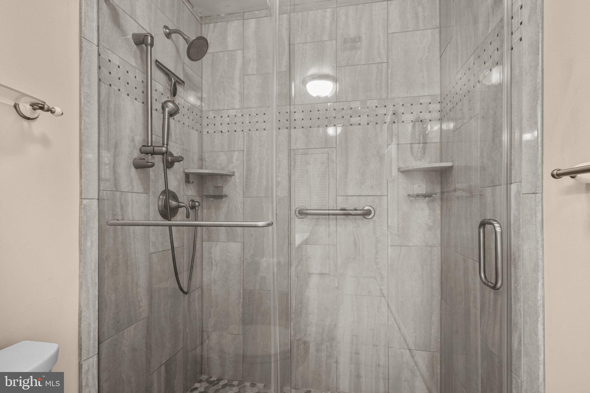 DEALE BEACH - Residential