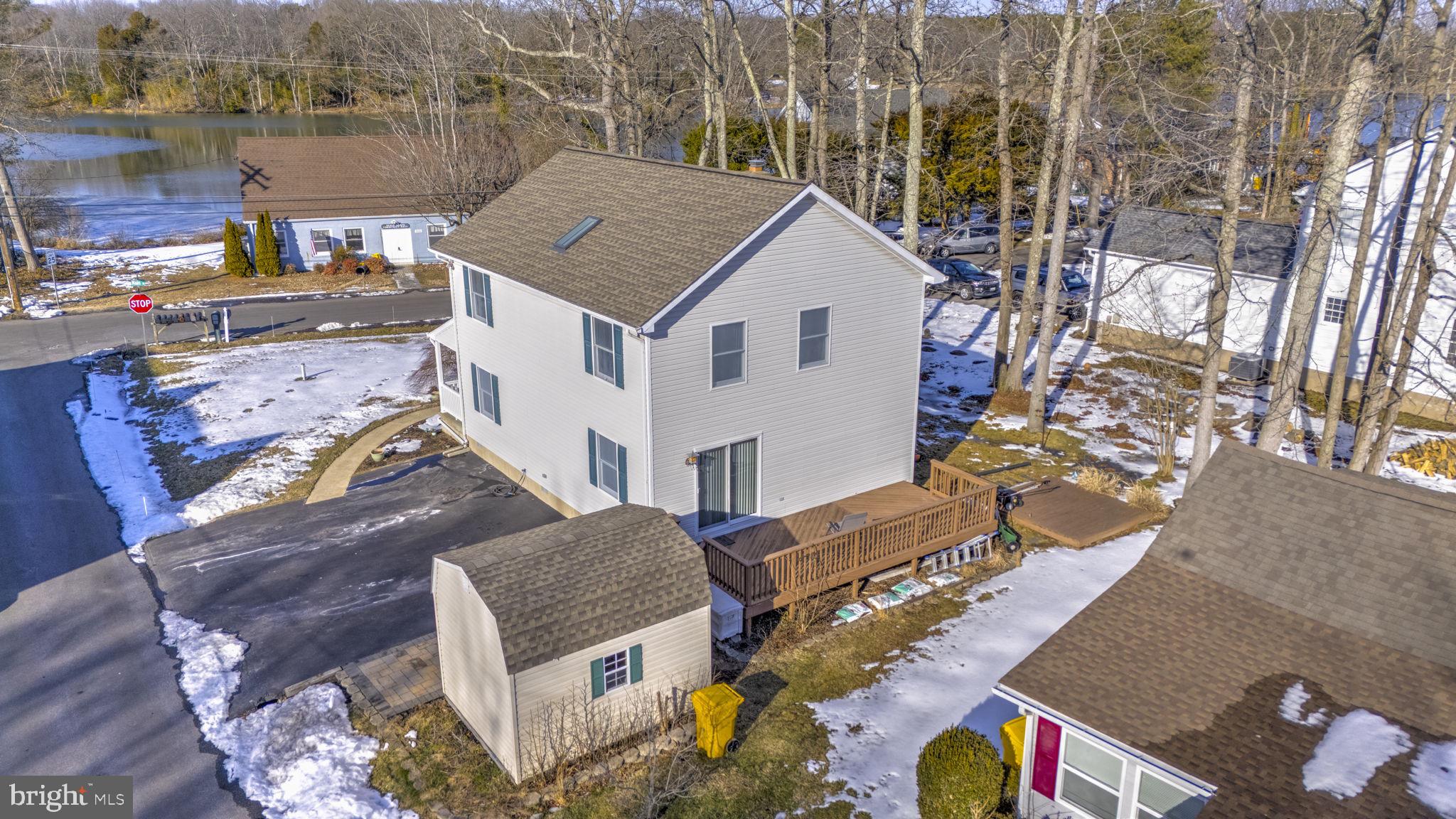 DEALE BEACH - Residential