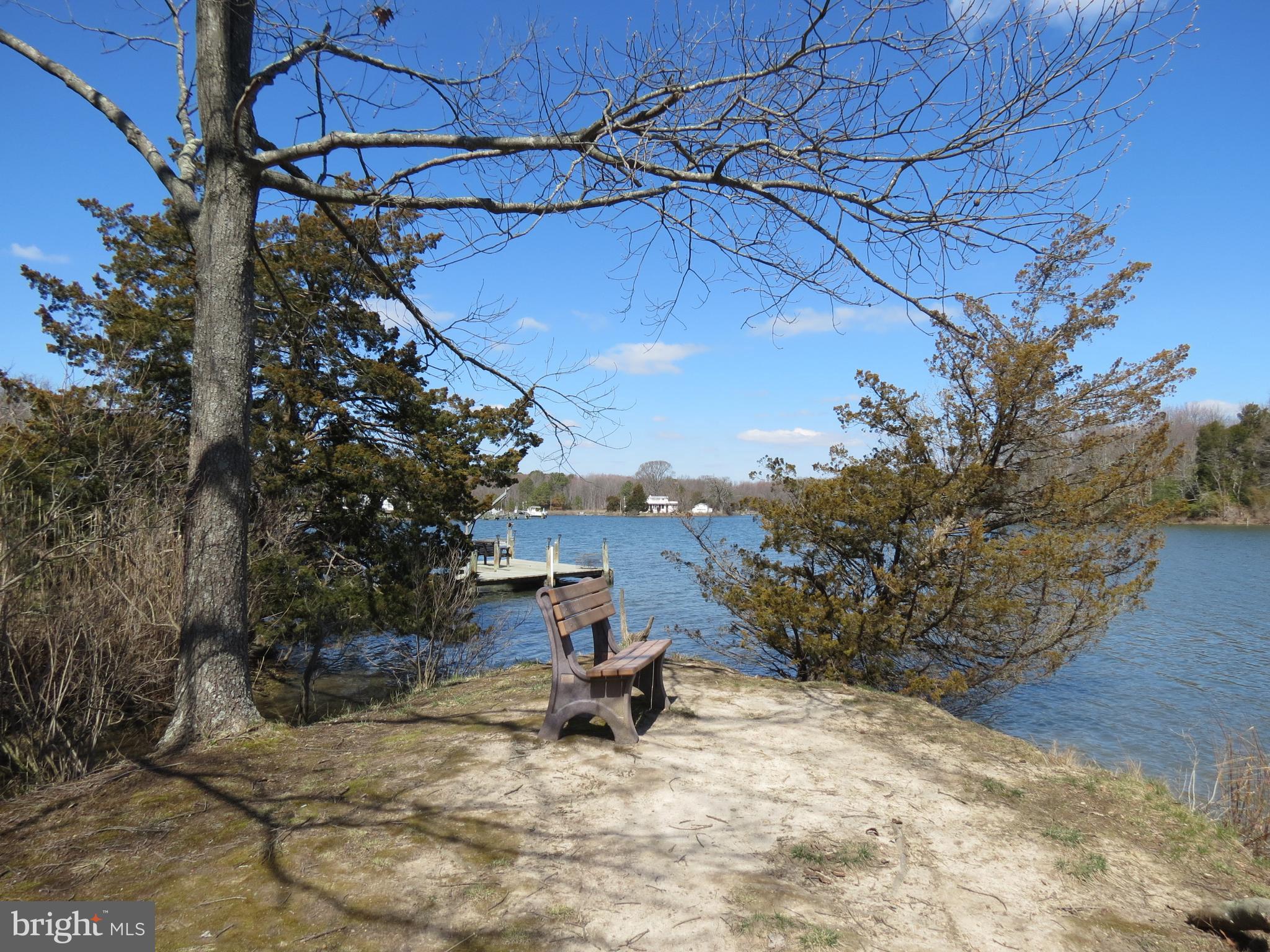 DEALE BEACH - Residential