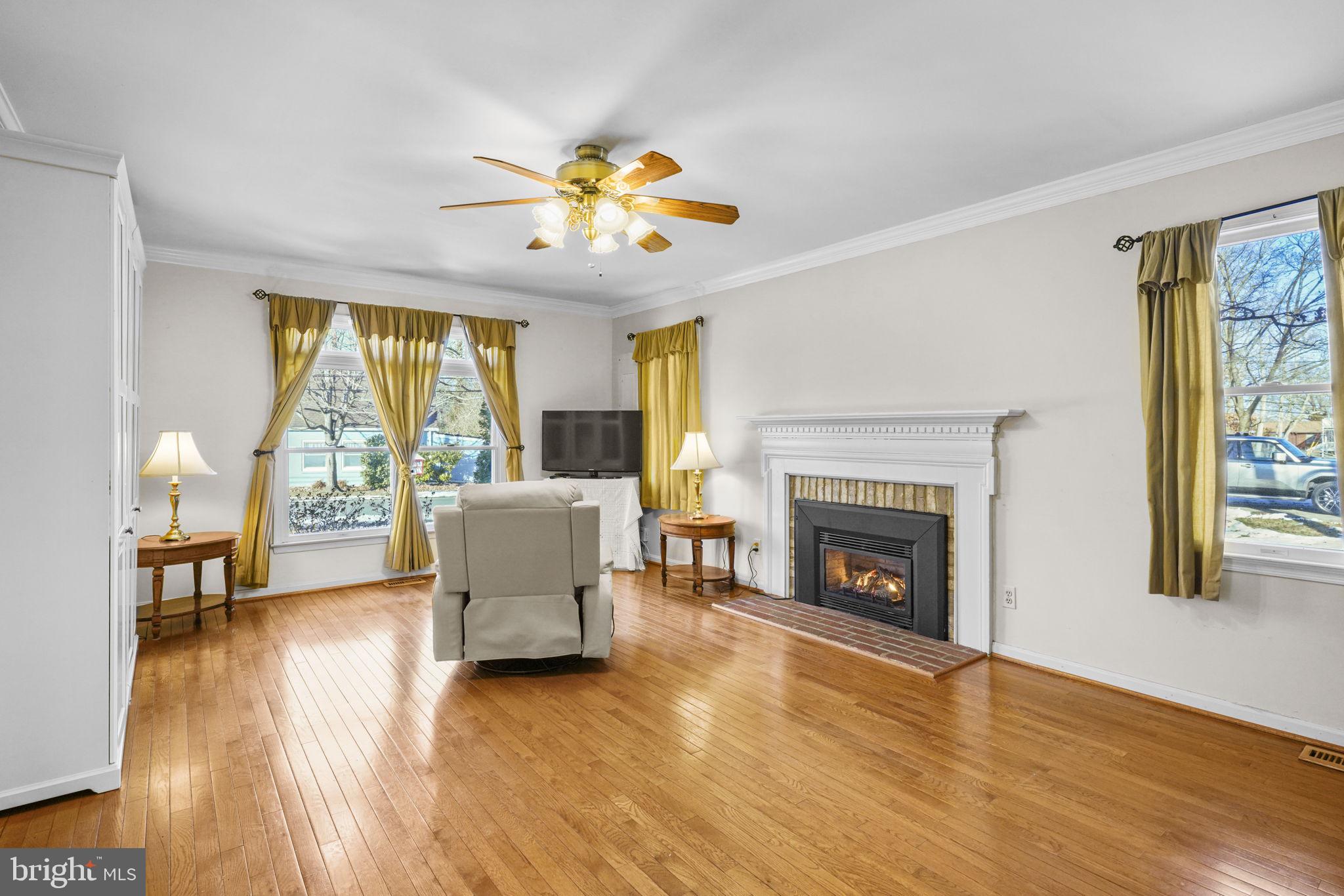 DEALE BEACH - Residential