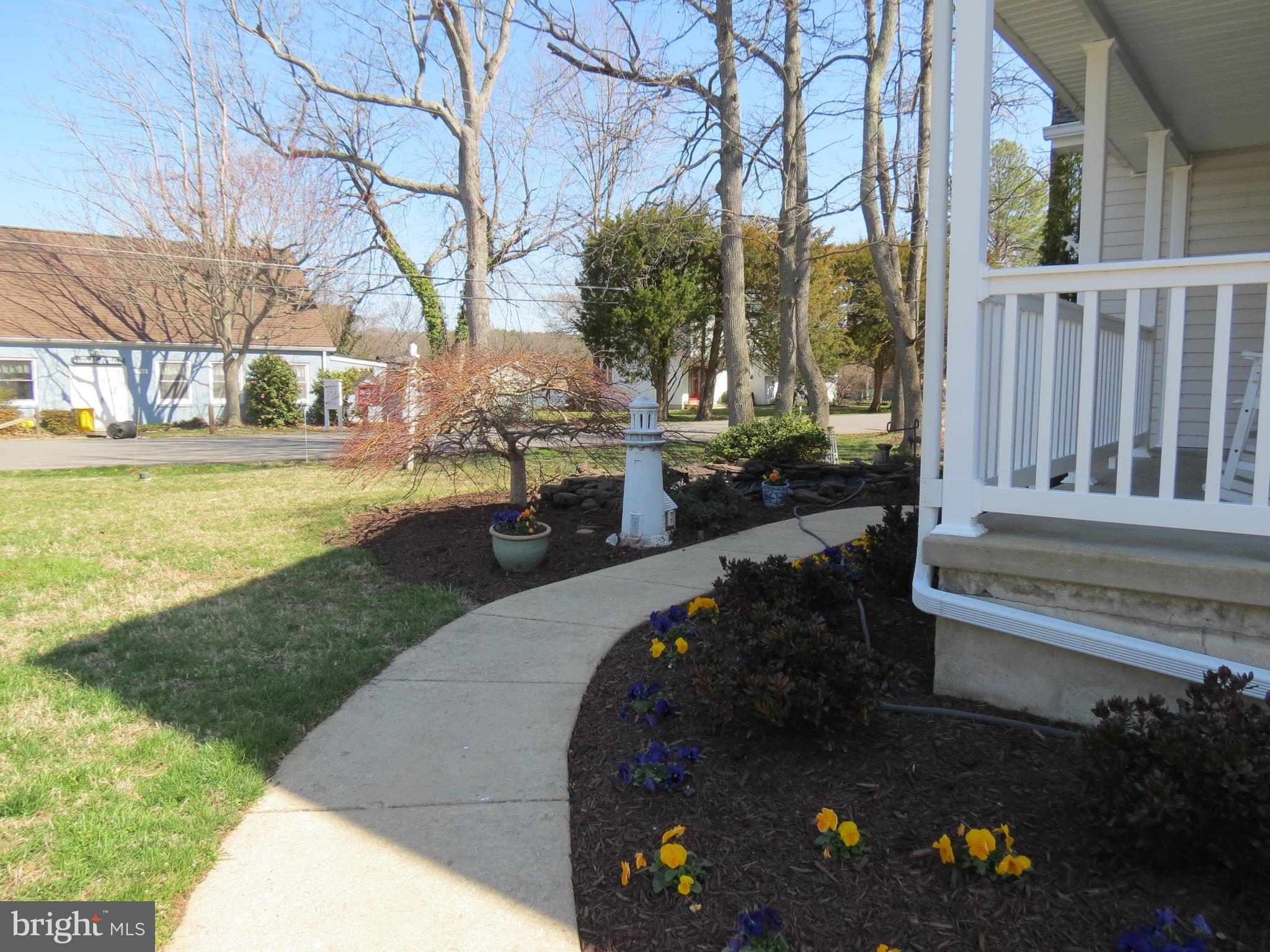 DEALE BEACH - Residential