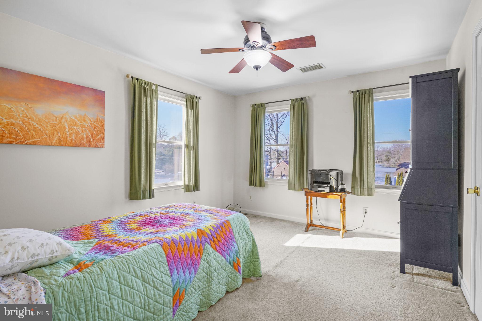 DEALE BEACH - Residential