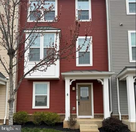 9008 RANDOLPH CIRCLE