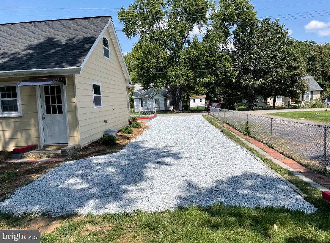 NORTH BARNABY - Residential Lease