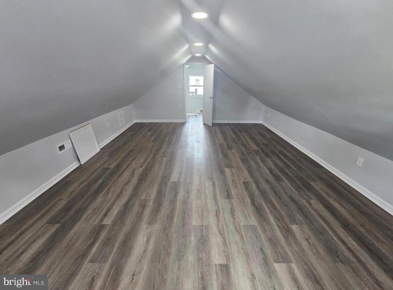 NORTH BARNABY - Residential Lease