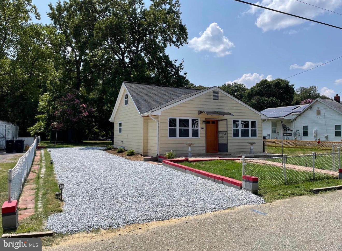 NORTH BARNABY - Residential Lease