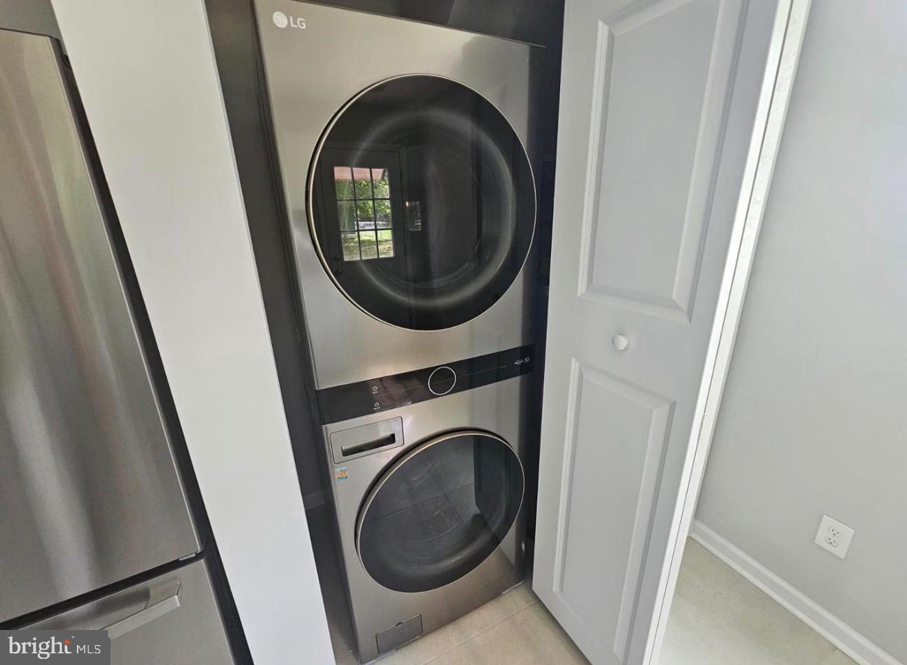 NORTH BARNABY - Residential Lease