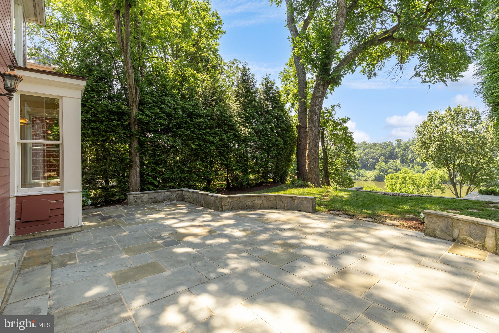 4621 LAVEROCK PLACE NW