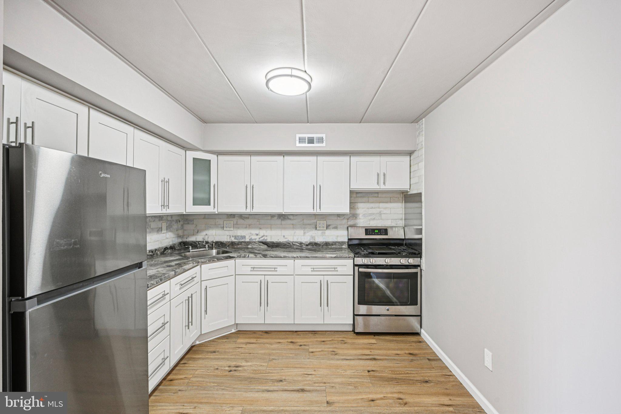 BUSTLETON - Residential