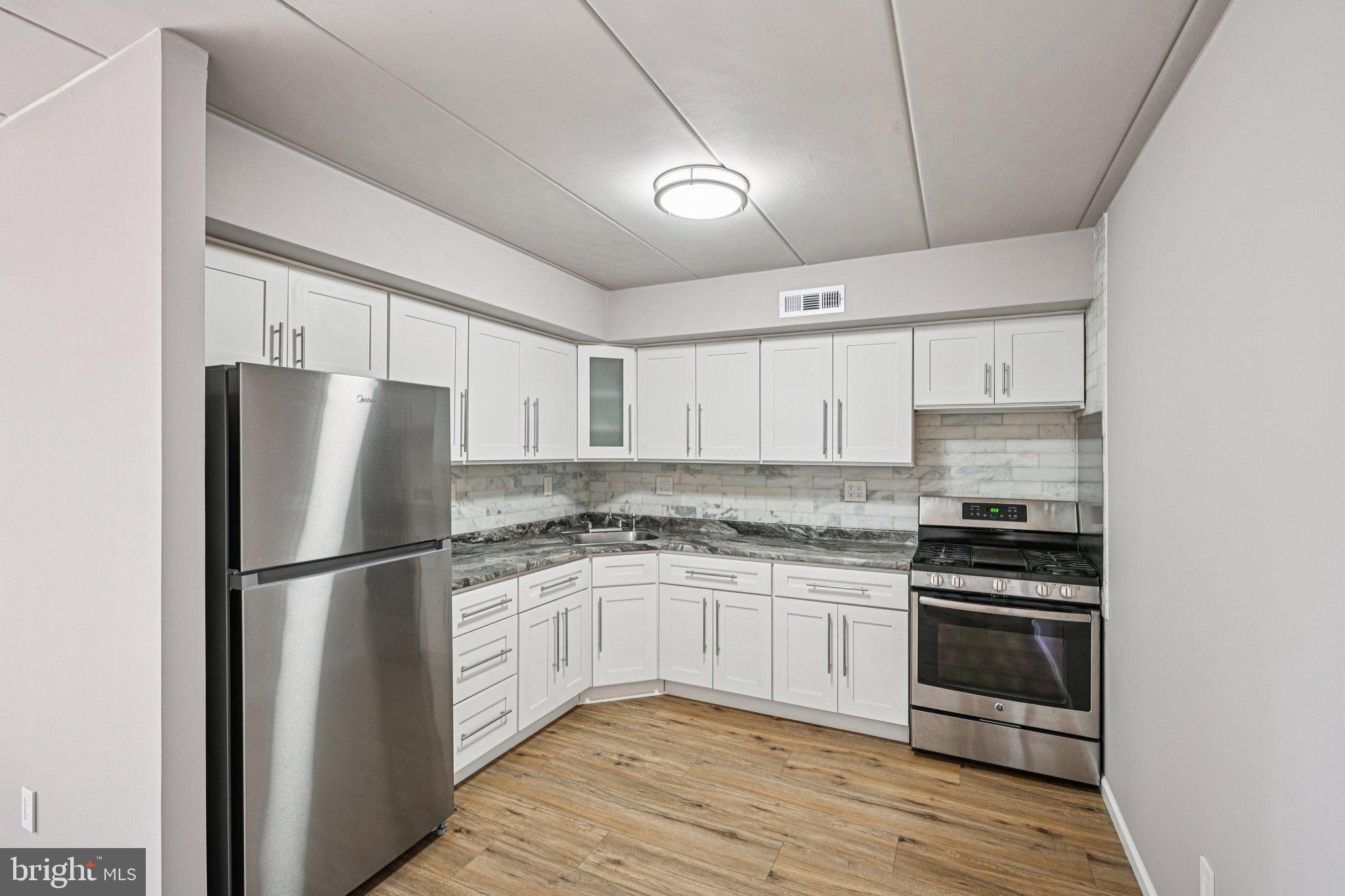 BUSTLETON - Residential