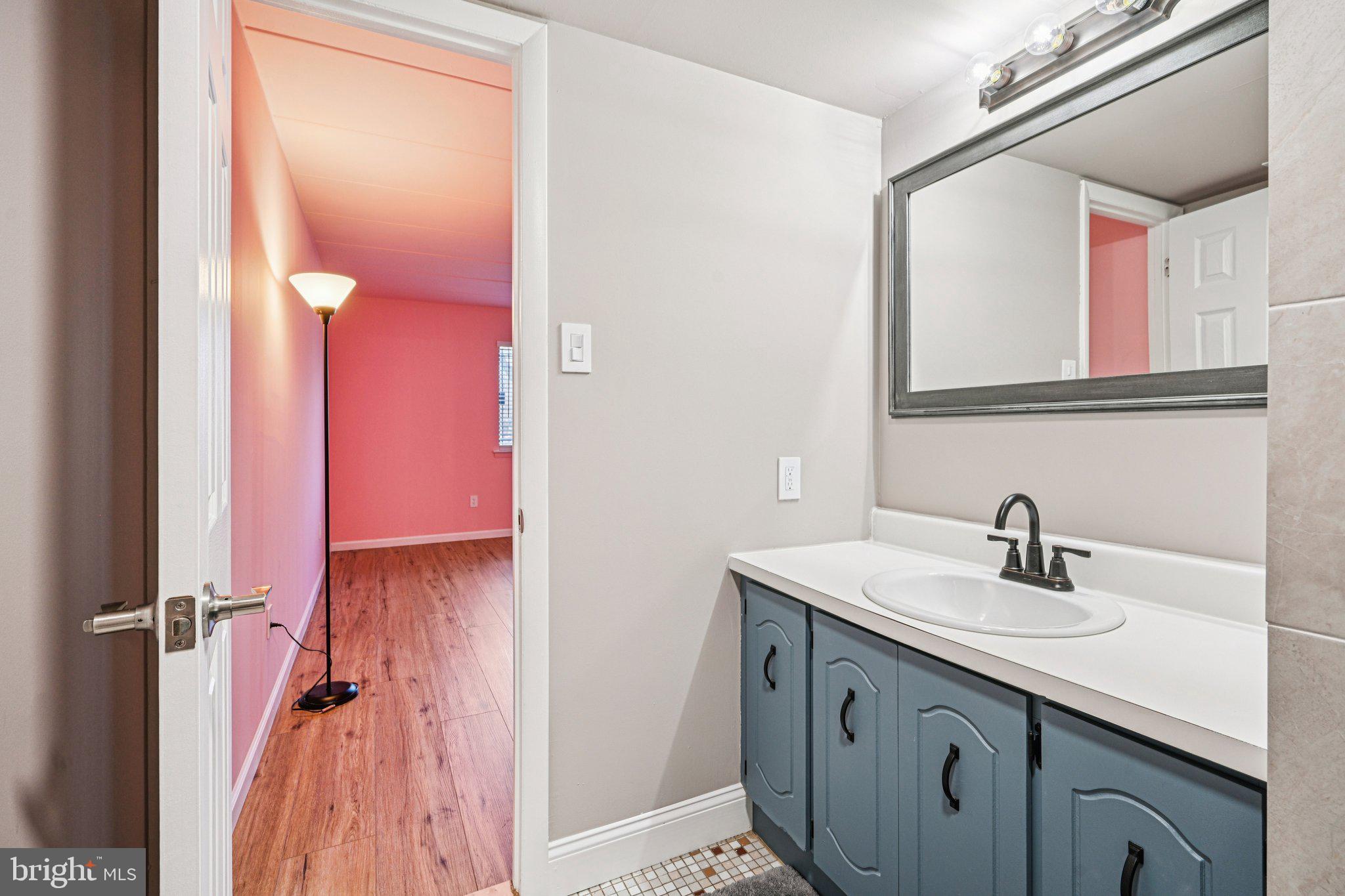 BUSTLETON - Residential