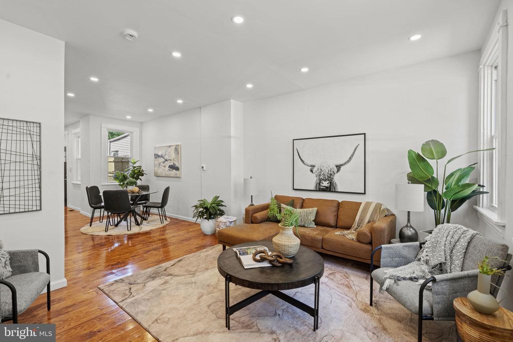 Photo of 531 Poplar Street, Lancaster, PA 17603 (MLS # PALA2053296)