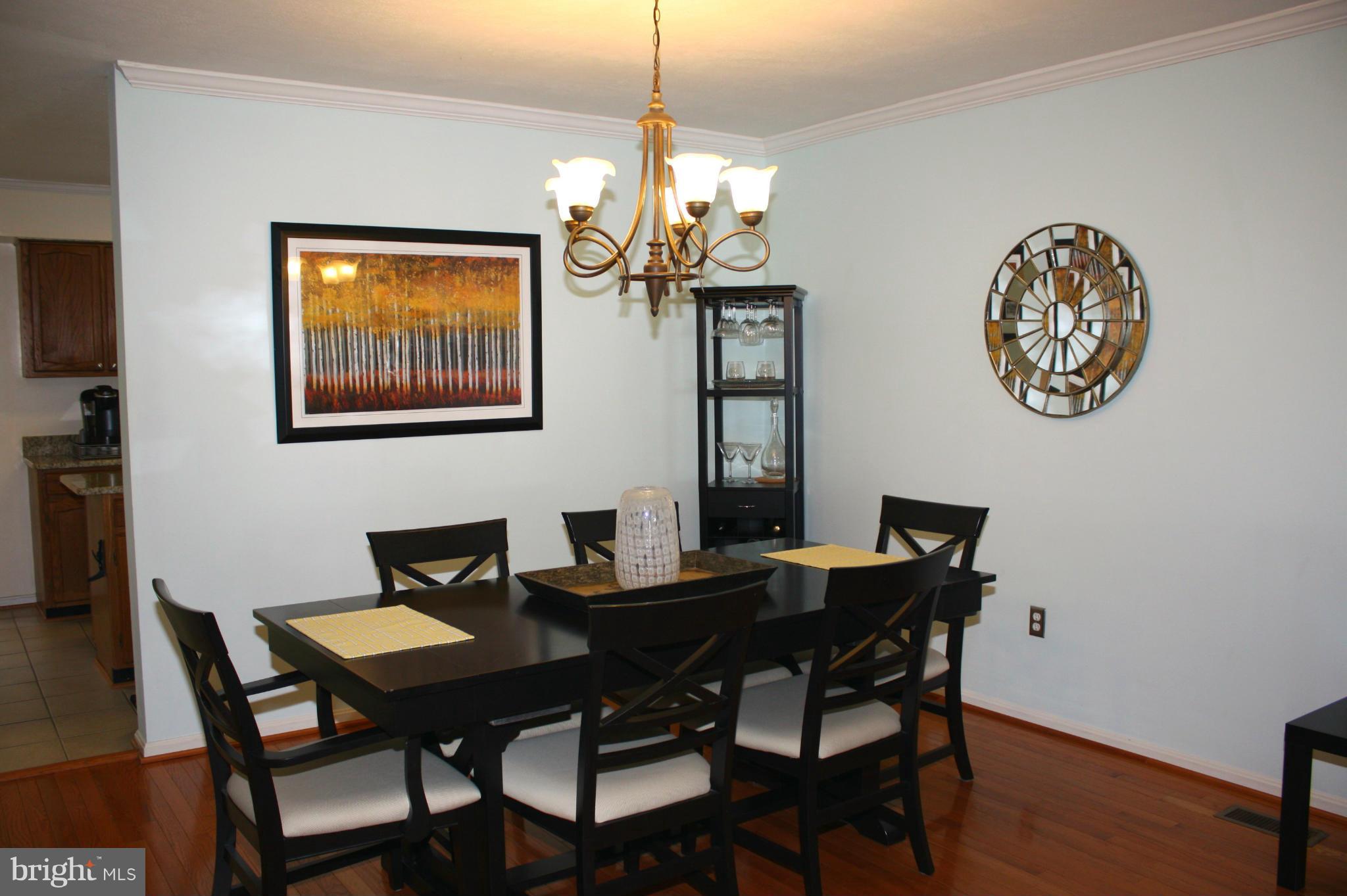 WOODLAND HILLS - Residential