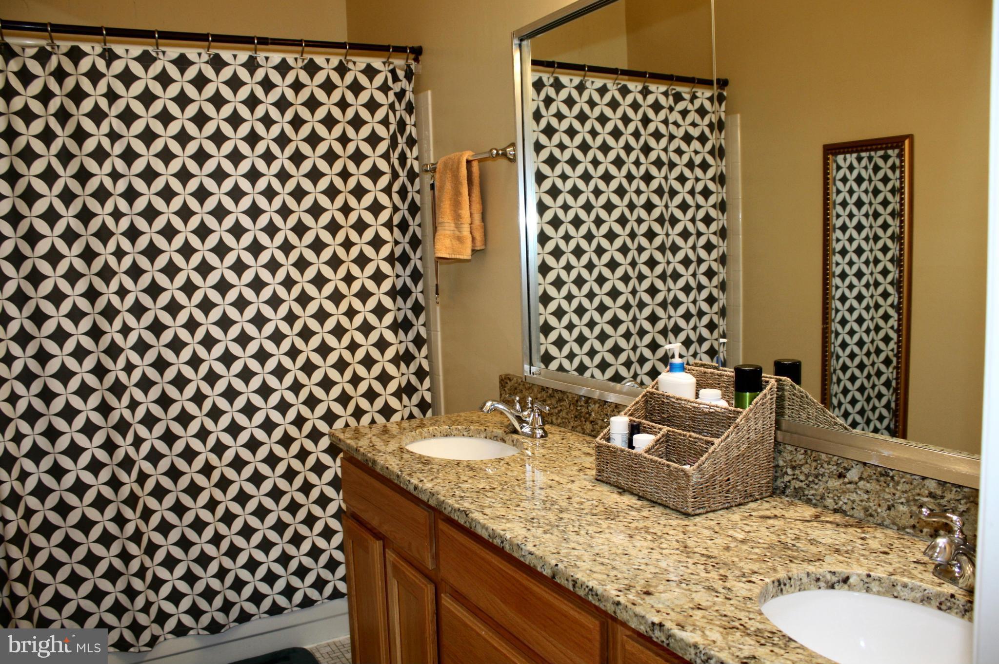 WOODLAND HILLS - Residential