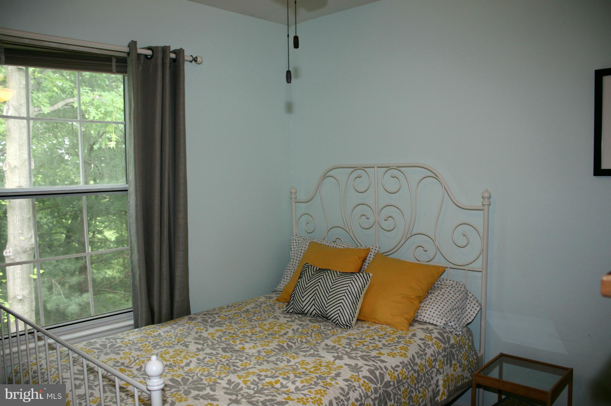 WOODLAND HILLS - Residential