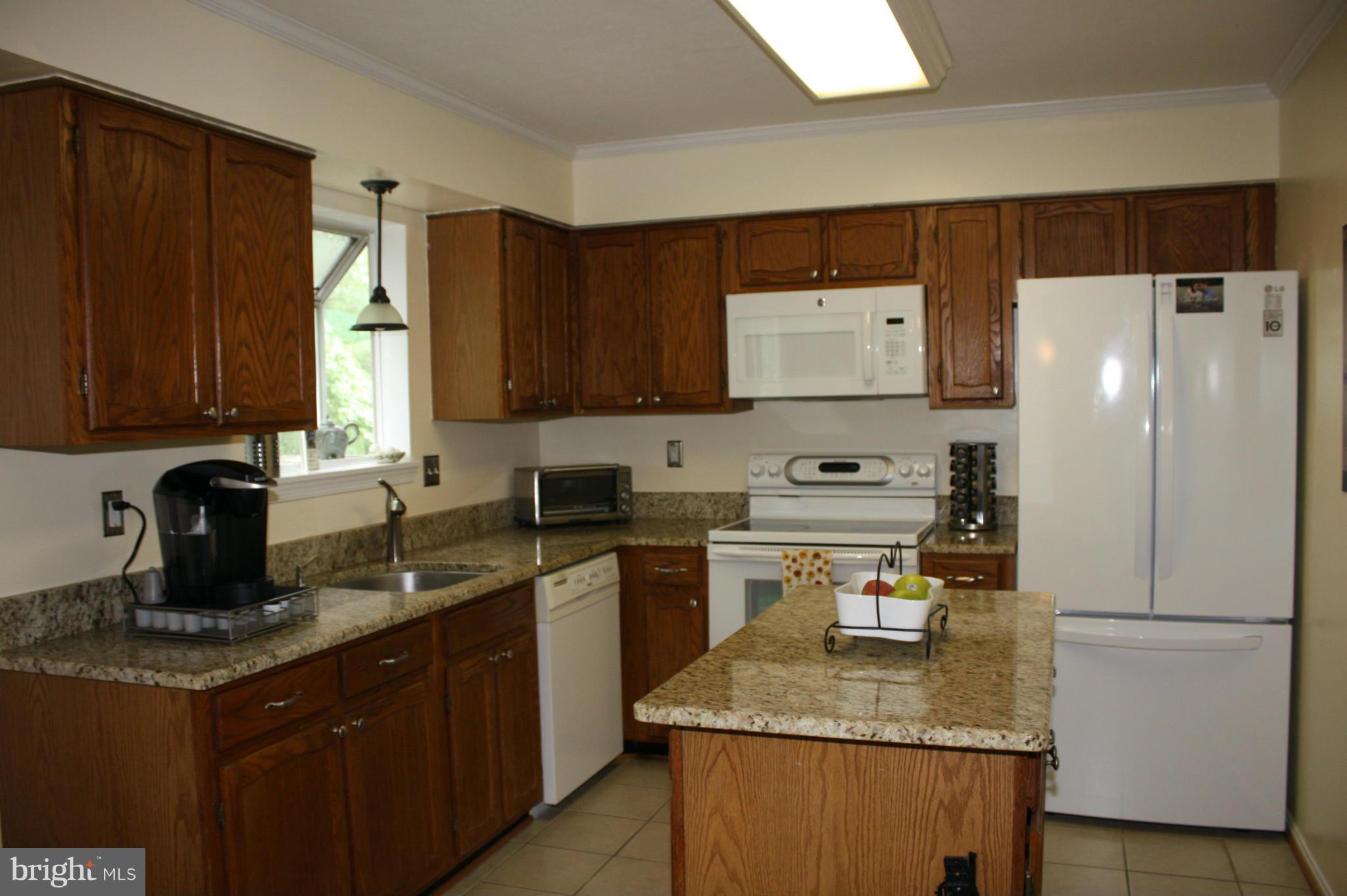 WOODLAND HILLS - Residential