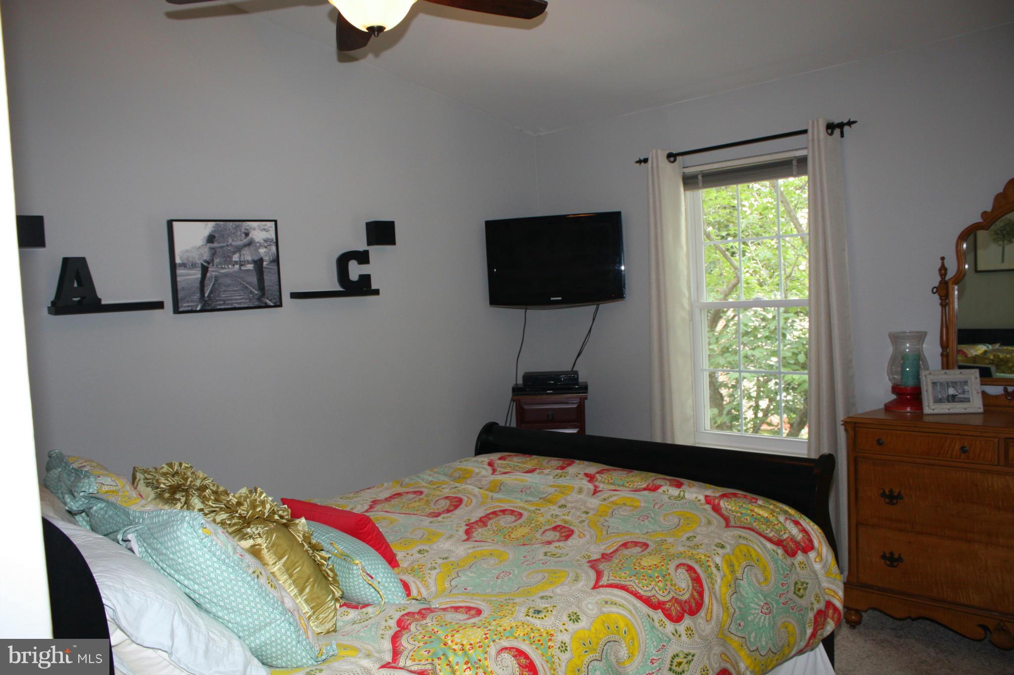 WOODLAND HILLS - Residential