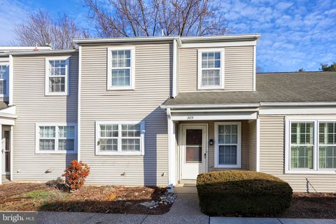 305 BARRINGTON COURT PALMYRA PA 17078
