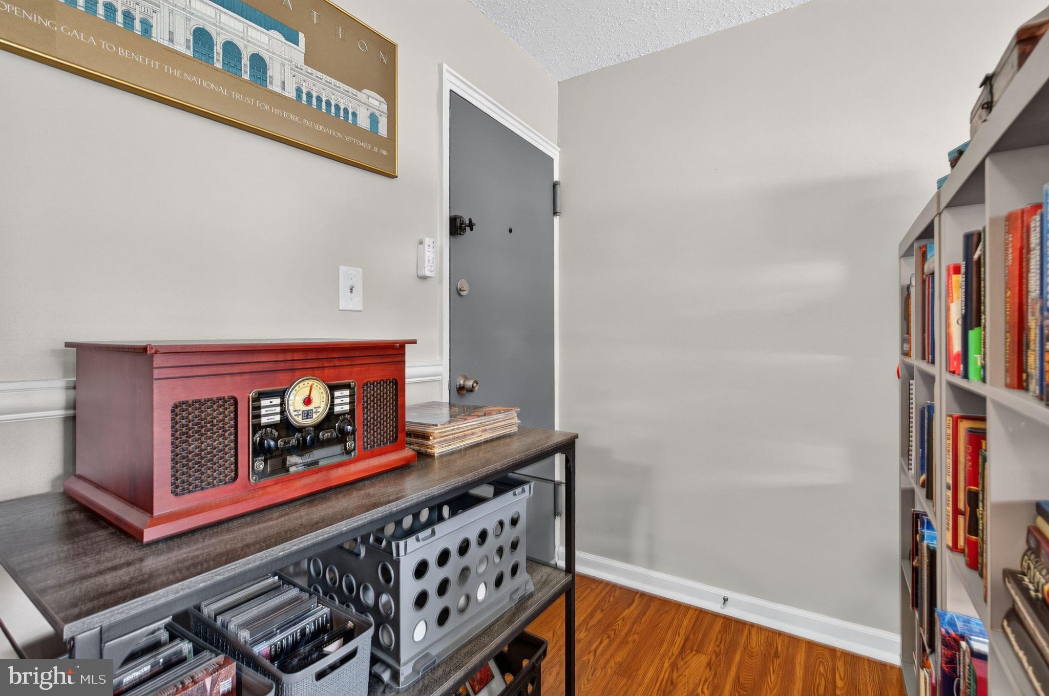 2305 FARRINGTON AVENUE 203