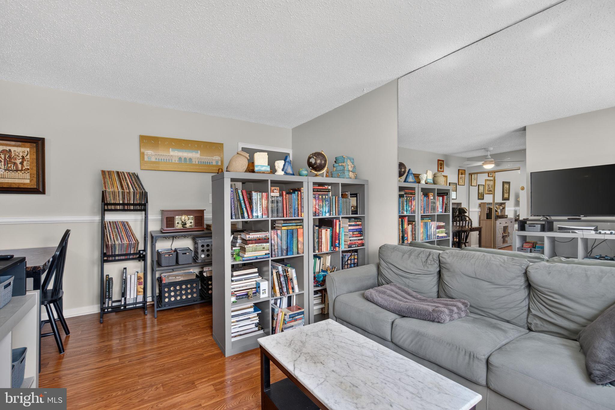 2305 FARRINGTON AVENUE 203