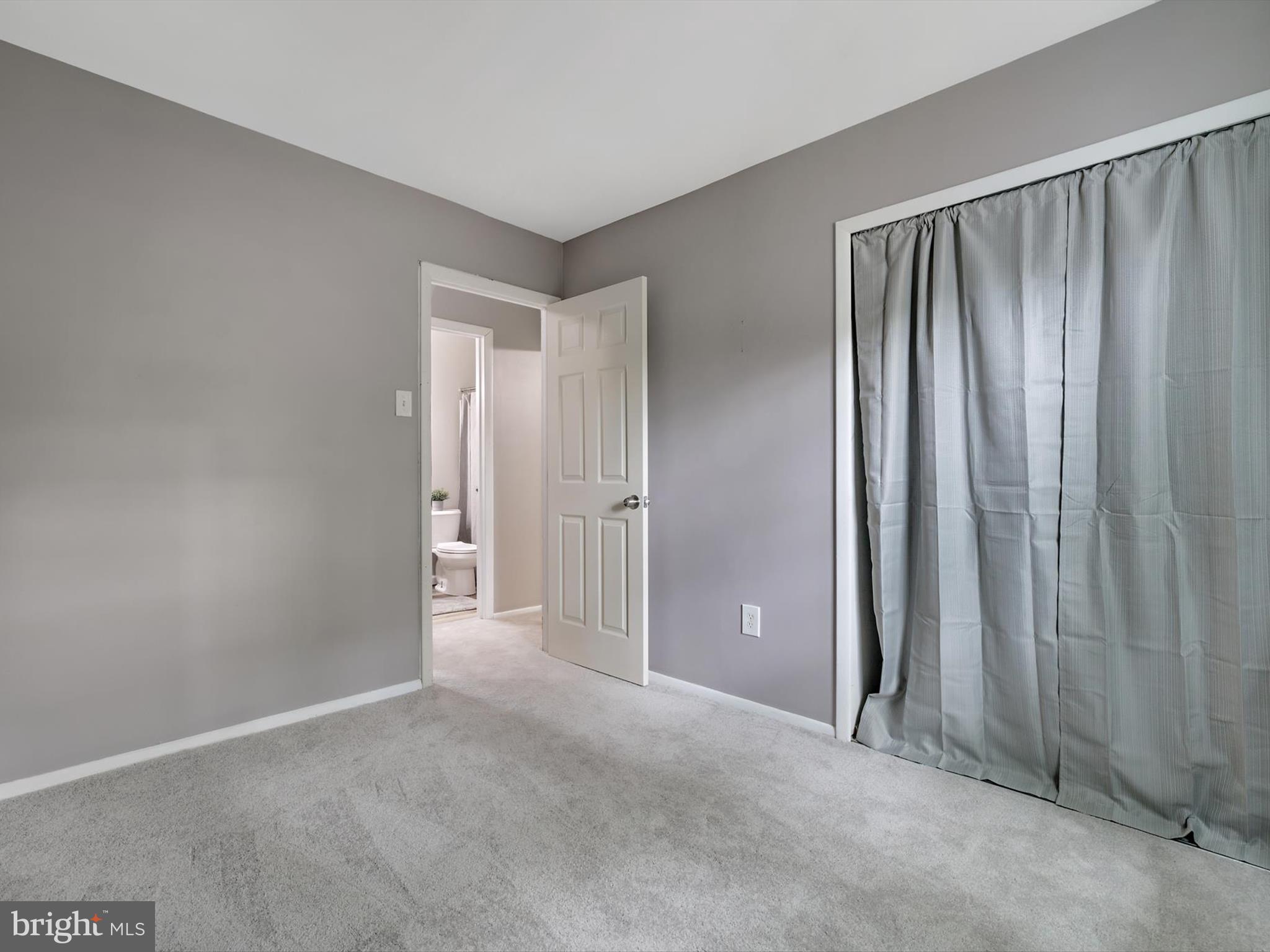 CROFTON COMMONS - Residential