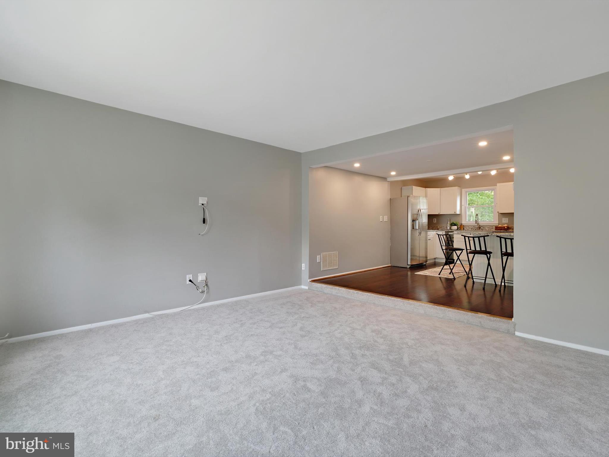 2110 LAURANCE COURT