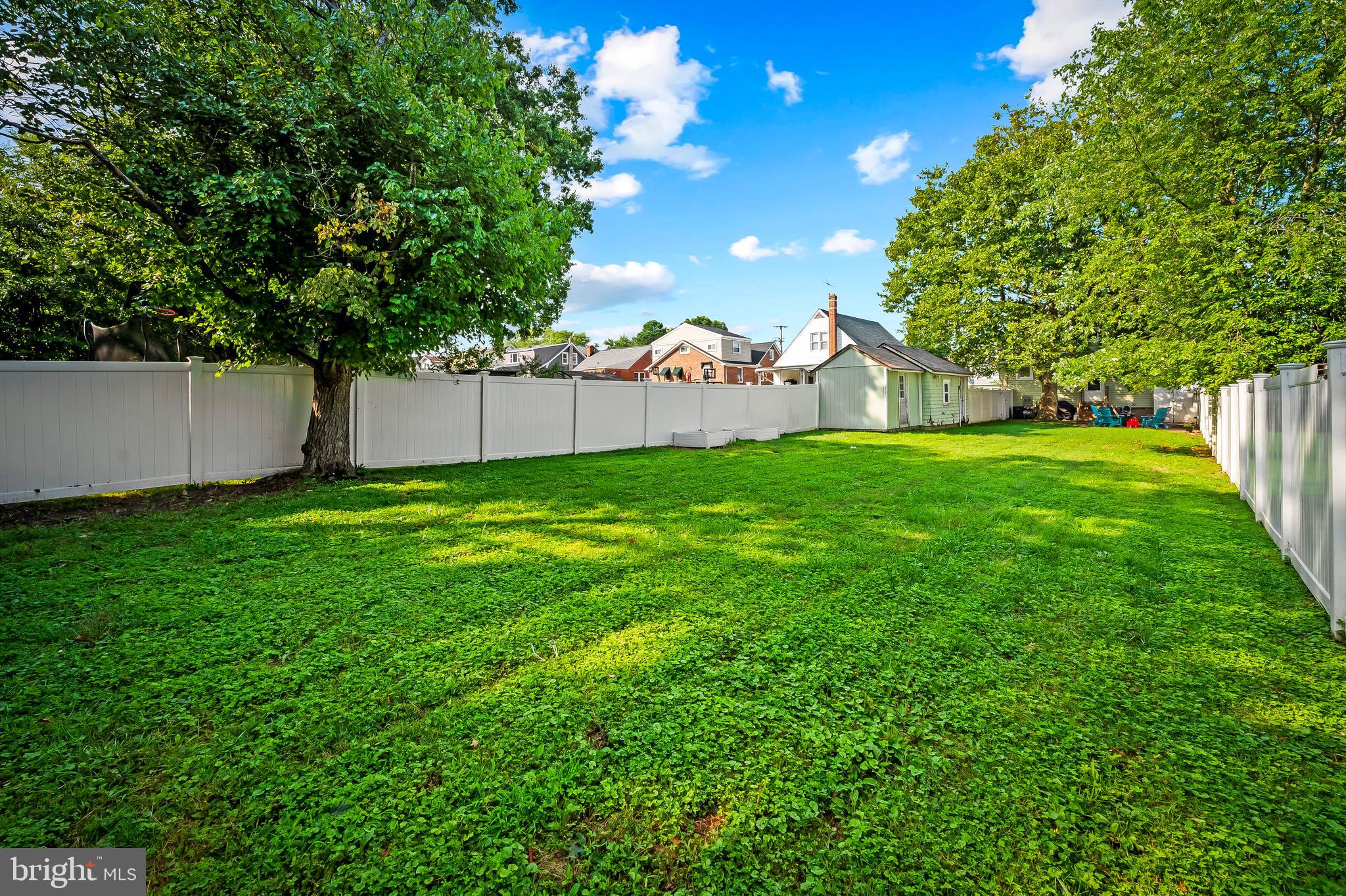 WOODSIDE - Residential