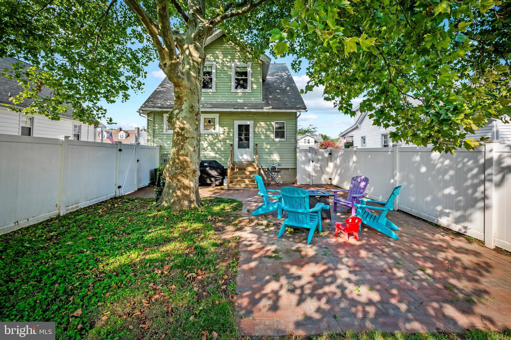 WOODSIDE - Residential