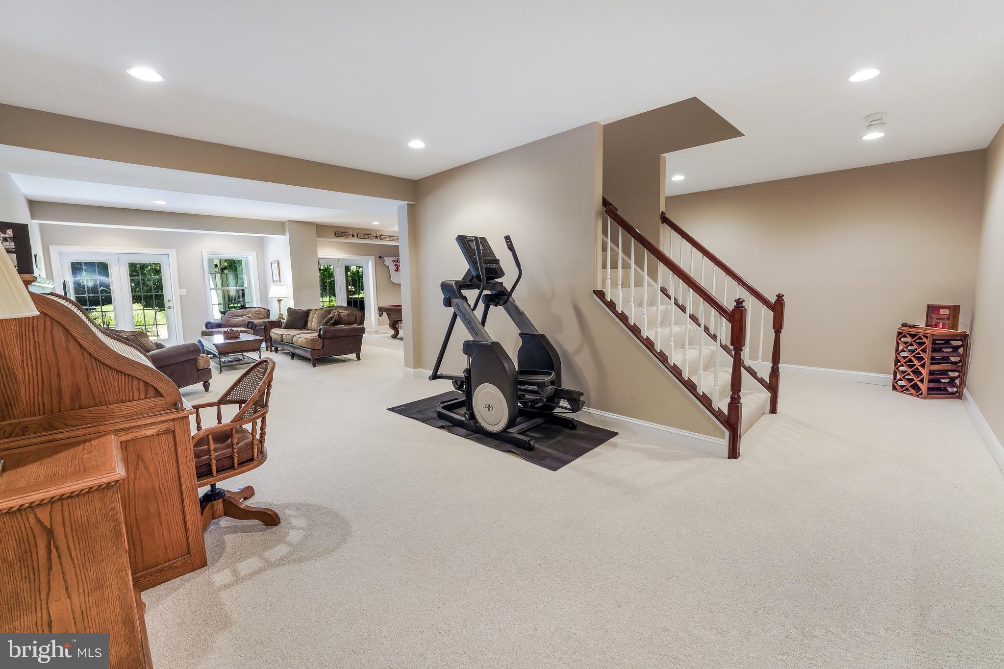 CEDAR CREST - Residential