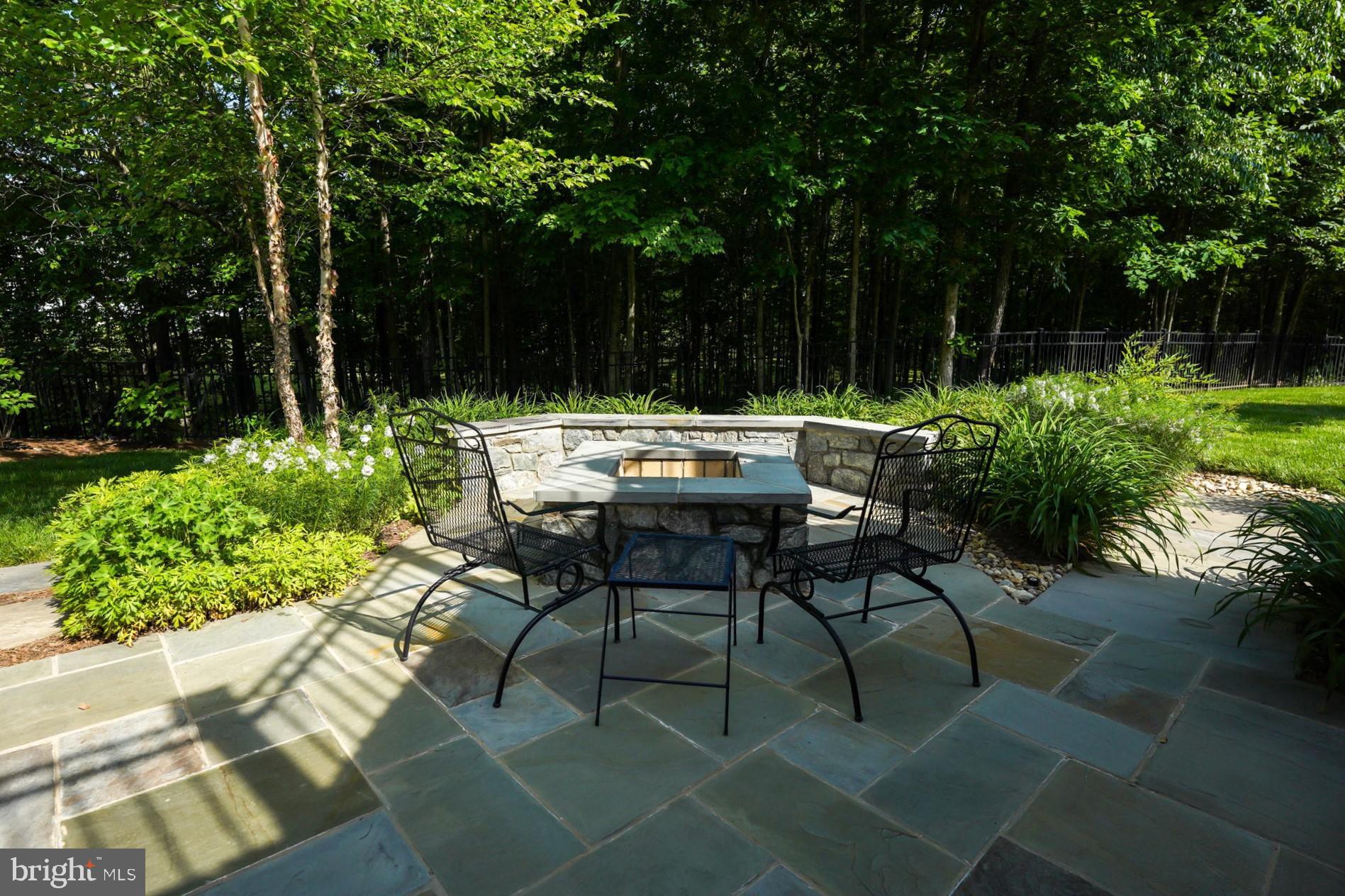 CEDAR CREST - Residential