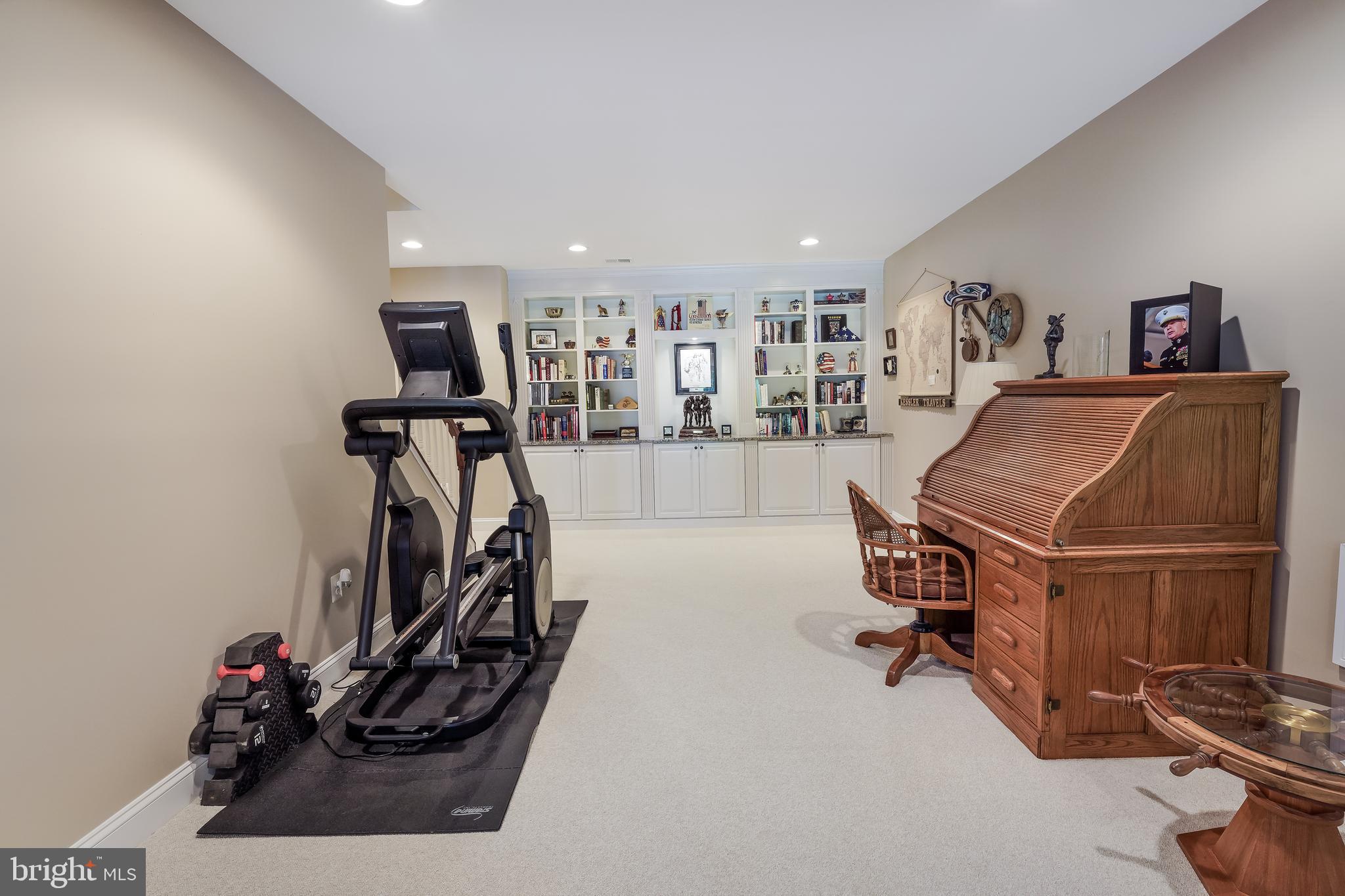 CEDAR CREST - Residential