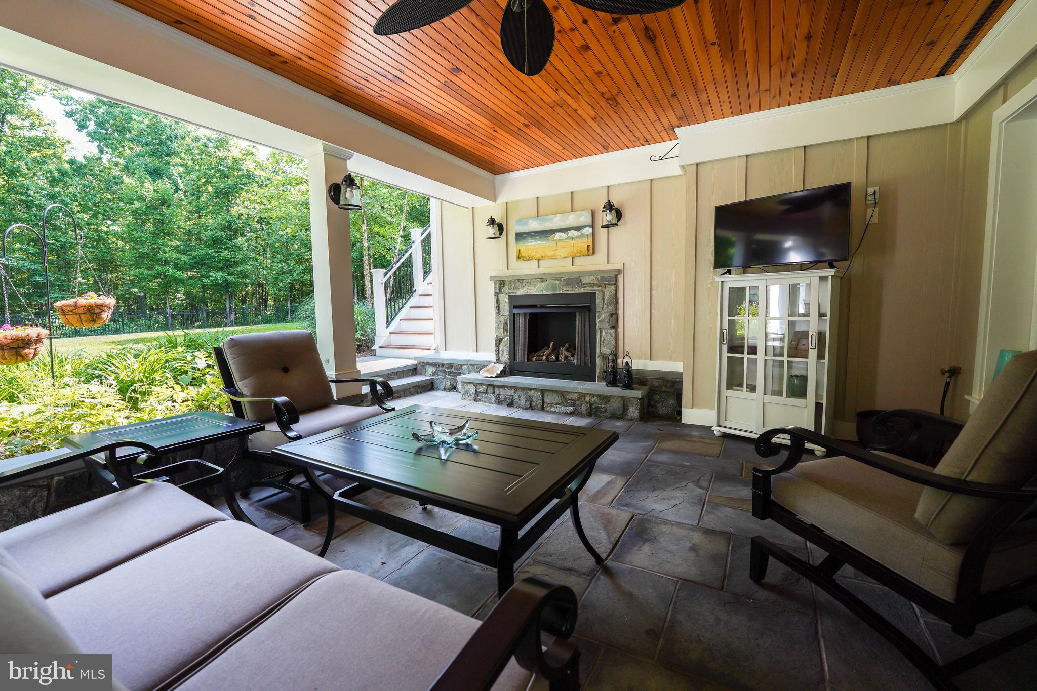 CEDAR CREST - Residential