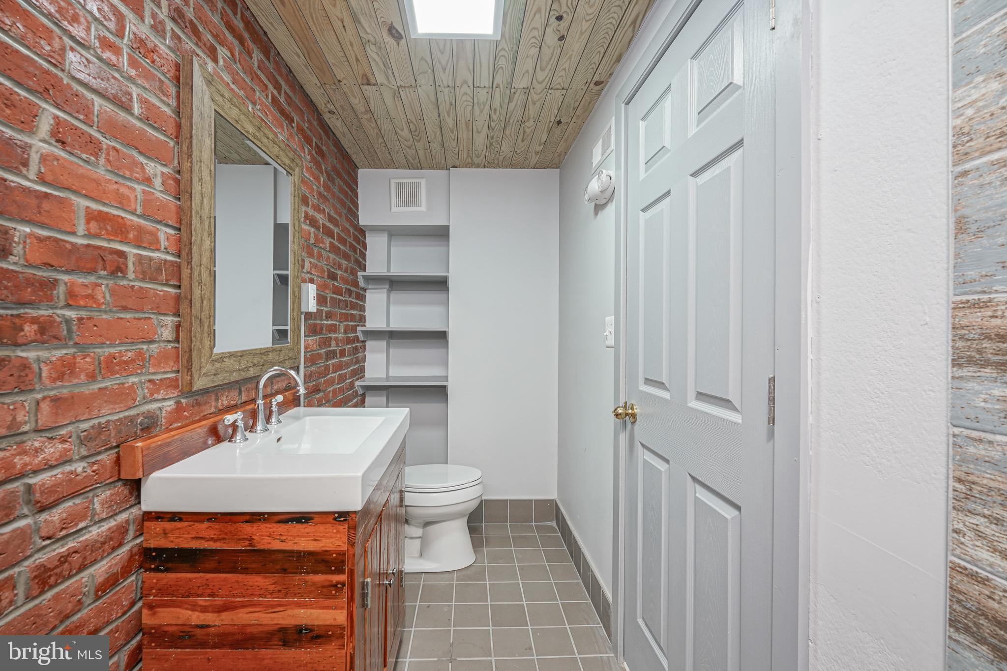 POINT BREEZE - Residential Lease